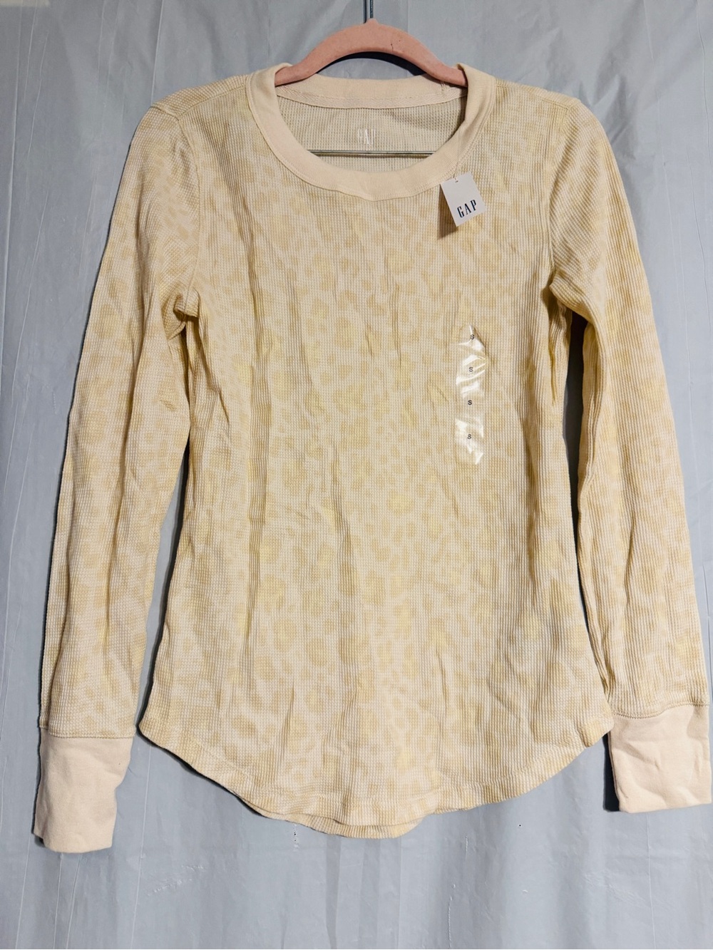GAP Women’s Small Thermal Waffle Knit Long Sleeve Shirt Cream Beige NWT